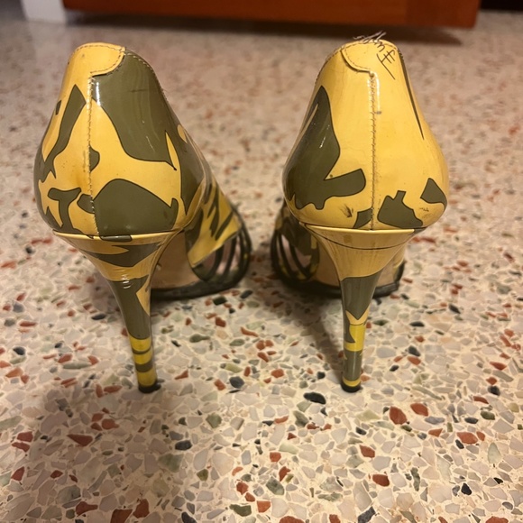High Heals Emilio Pucci 8 !/2 - Picture 2 of 6